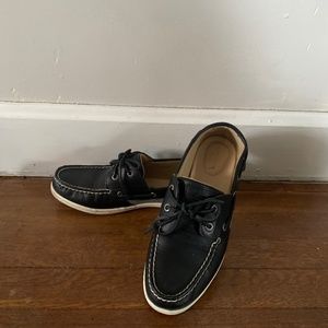 Women’s size 9.5  Sperry Koifish textured stripe boat shoe black